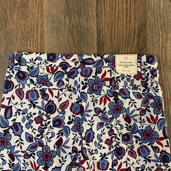 NWT Khakis by Gap size 12 Regular White with Blue and Red Floral Pants - Picture 7 of 10